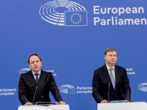Salute: la Commissione UE presenta un pacchetto per rafforzare innovazione, competitività e resilienza